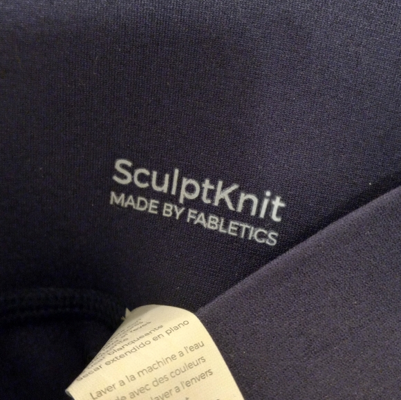 New With Tags Fabletics Yoga Leggings - Picture 7 of 7